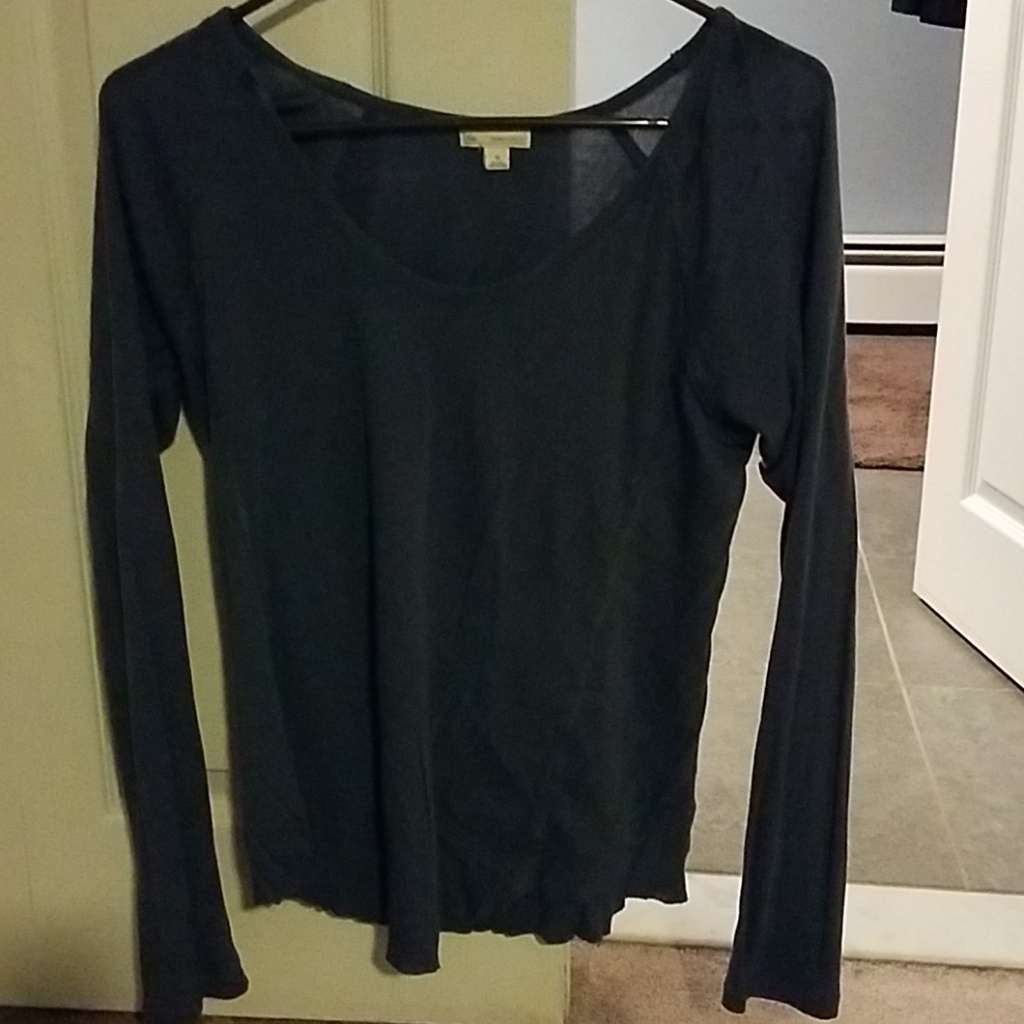 Thin Gap Top